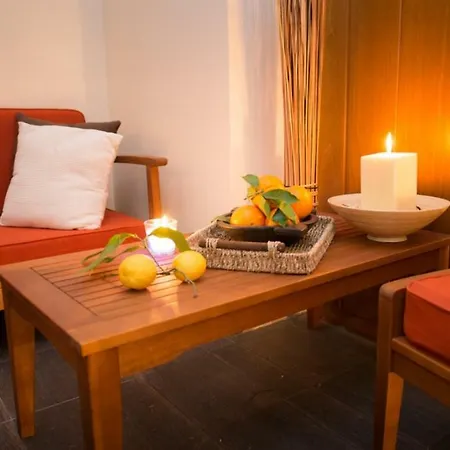 In With Seaview, Balcony, Air Condition, Wifi *